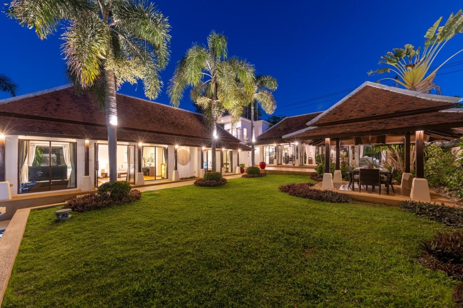 Bacaya Beachfront Villa Bang Rak Beach  Ngoại thất bức ảnh
