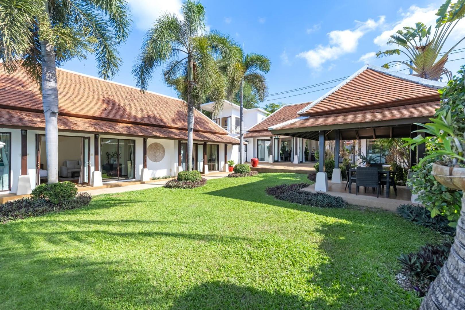 Bacaya Beachfront Villa Bang Rak Beach  Ngoại thất bức ảnh