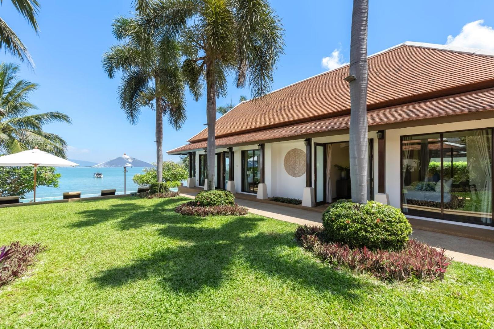 Bacaya Beachfront Villa Bang Rak Beach  Ngoại thất bức ảnh