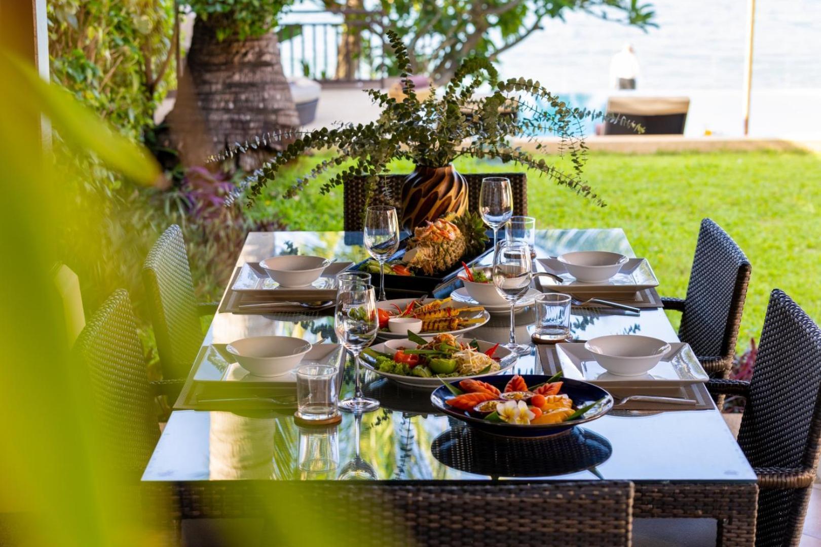 Bacaya Beachfront Villa Bang Rak Beach  Ngoại thất bức ảnh