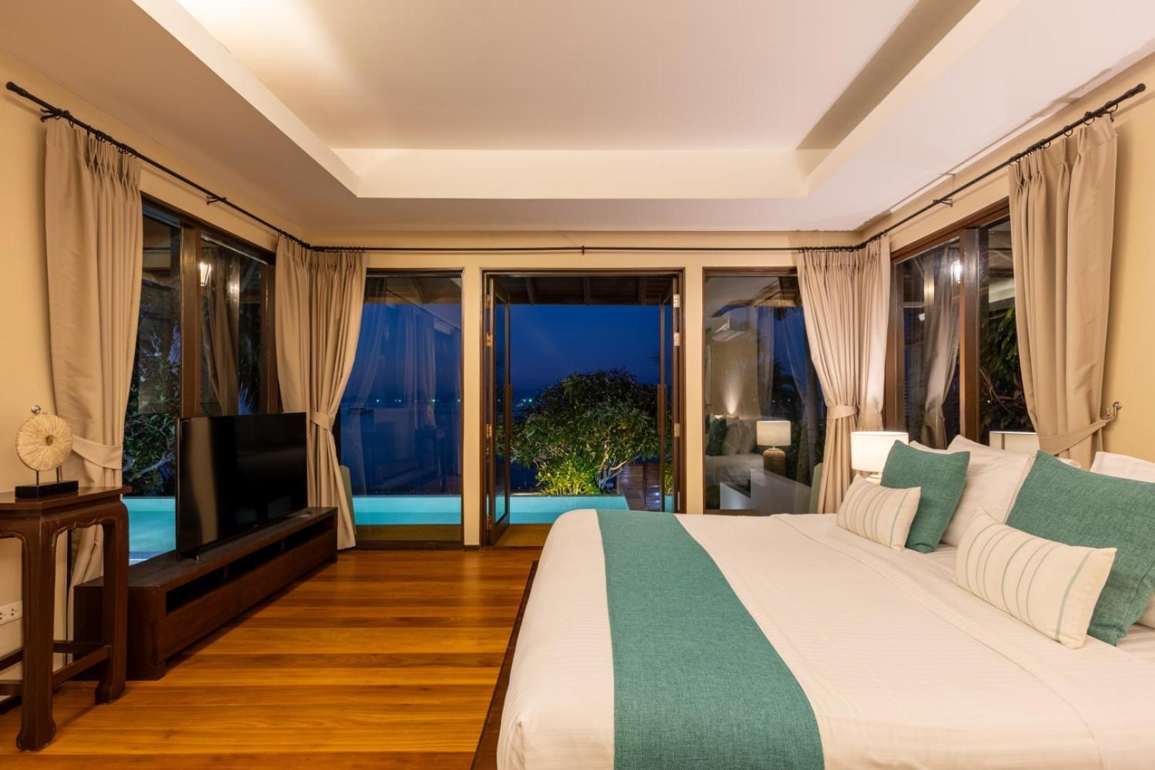 Bacaya Beachfront Villa Bang Rak Beach  Ngoại thất bức ảnh