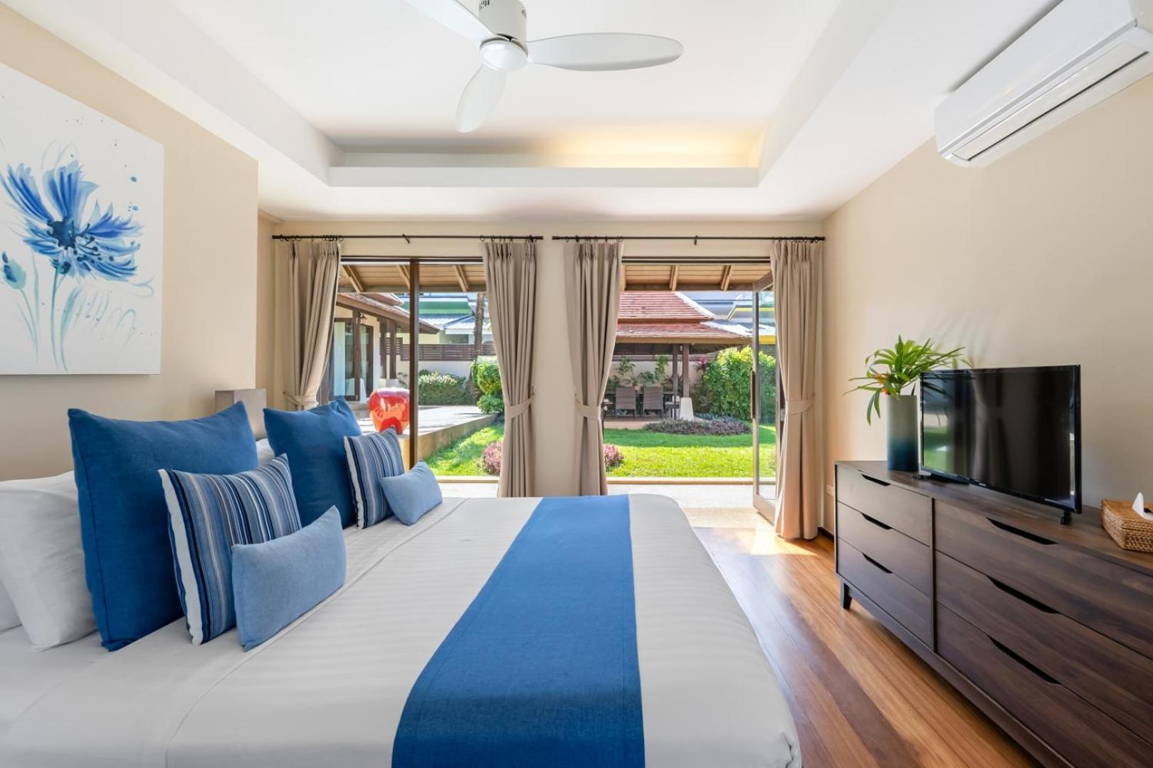 Bacaya Beachfront Villa Bang Rak Beach  Ngoại thất bức ảnh