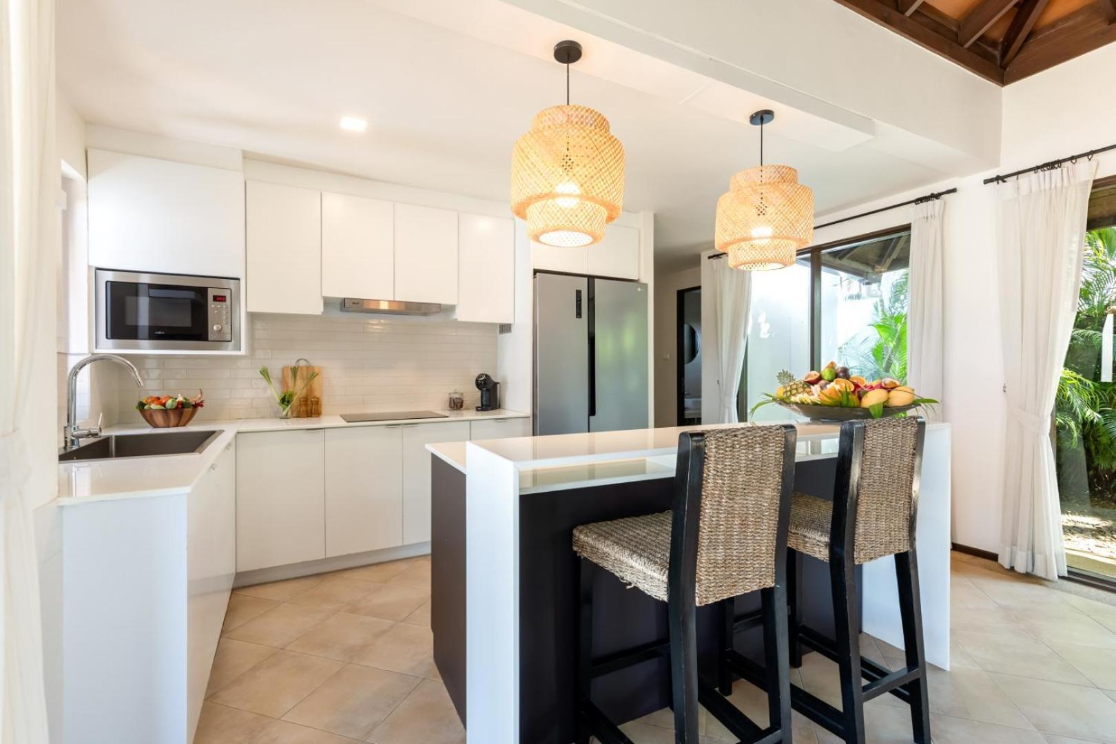 Bacaya Beachfront Villa Bang Rak Beach  Ngoại thất bức ảnh